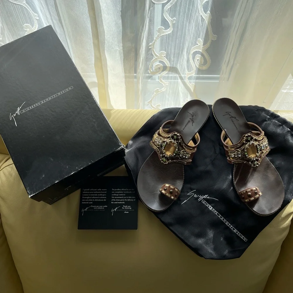 Giuseppe Zanotti Design - Picture 6 of 6